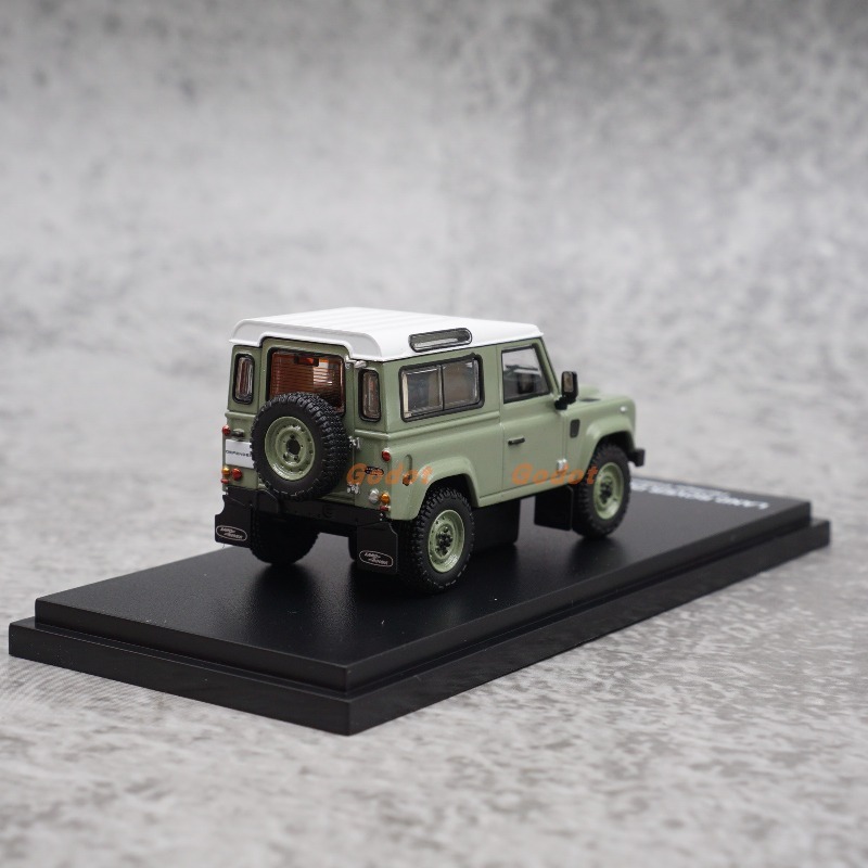AR BOX 1:64: Land Rover Defend - Power Tools World review and price